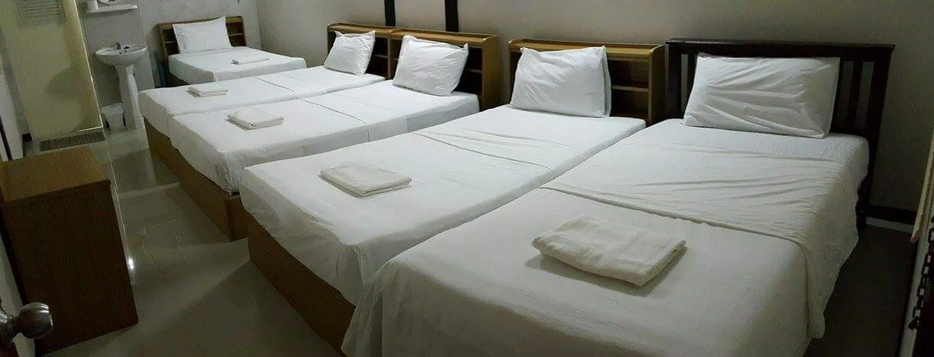 B Place Guesthouse Phi Phi Don 2*,  Thailand